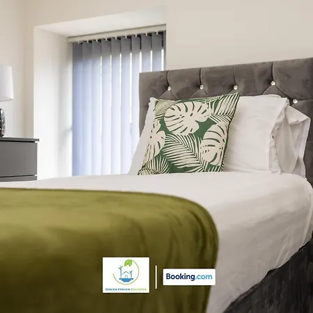 2 Bedroom By Haven Escapes Short Lets & Serviced In With Free Wifi & Parking * לידס