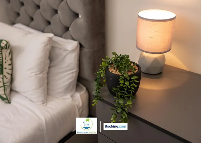 Apartment 2 Bedroom By Haven Escapes Short Lets & Serviced In With Free Wifi & Parking Leeds (West Yorkshire)