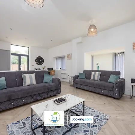 Apartmán 2 Bedroom By Haven Escapes Short Lets & Serviced In With Free Wifi & Parking