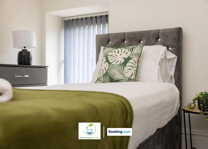 2 Bedroom By Haven Escapes Short Lets & Serviced In With Free Wifi & Parking * Leeds (West Yorkshire)