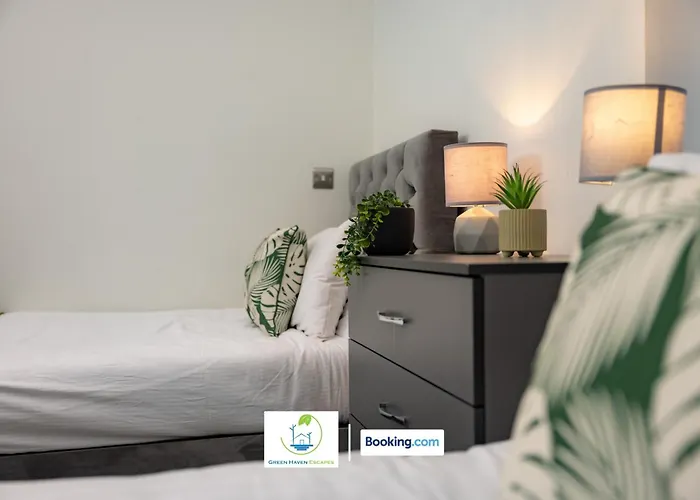 2 Bedroom By Haven Escapes Short Lets & Serviced In With Free Wifi & Parking * Leeds (West Yorkshire)